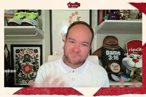 隊(duì)記：楊瀚森不僅比賽像約基奇，向裁判抱怨的動(dòng)作也像他！