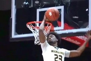 想在扣籃大賽看到的是這樣的動(dòng)作?。? >
                                        </div>
                                    </div>
                                                                        <div   id=