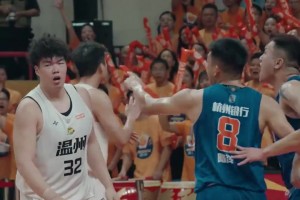 路走寬了！阿夫迪亞：為了和楊瀚森交流，我專(zhuān)門(mén)學(xué)了中文，以便在防守端教他怎么做