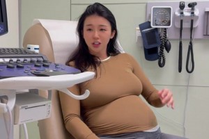 張曼源完成第一次孕晚期產(chǎn)檢 體重飆升至179斤！