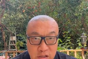 馬?。簵铄谋憩F(xiàn)，對得起開拓者對他的挑選，新賽季千萬別受傷