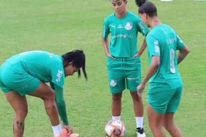 這一幕似曾相識，但確是女版MSN??