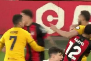 上賽季庫尼亞與科爾克茲爆發(fā)沖突，今日雙紅會二人將再碰面