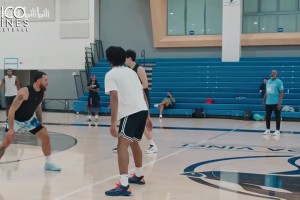 與隊(duì)友組隊(duì)出戰(zhàn)！楊瀚森在訓(xùn)練師球局的攻防集錦！越來越好了！