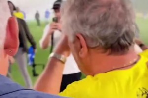 此前元老賽巴西8:3意大利：巴喬攙扶濟科入場，獨狼上演帽子戲法