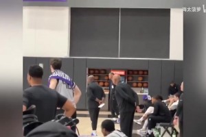 明天首發(fā)出戰(zhàn)？國王隊(duì)內(nèi)訓(xùn)練賽：威少搭檔拉文德羅贊！