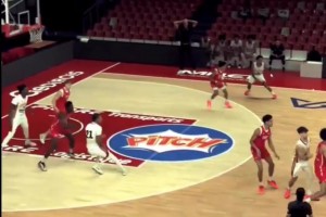 文班18歲的弟弟奧斯卡正效力于法國(guó)聯(lián)賽，跟哥哥比起來(lái)很普通