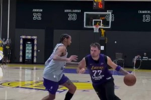 湖人最新訓練集錦：東契奇依舊生猛！布朗尼居然學了不沉球投籃！