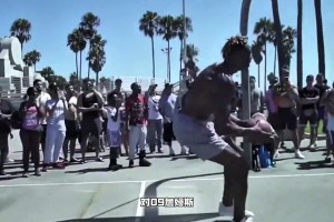 霍華德當(dāng)年單換詹姆斯？楊毅：換不了！