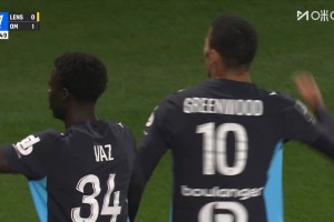 無解射術(shù)天賦！格林伍德禁區(qū)外不停球直接遠(yuǎn)射破門！