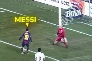 足壇首次！裁判忍受不了梅西殘暴戲耍對(duì)手，判罰盤(pán)帶犯規(guī)??