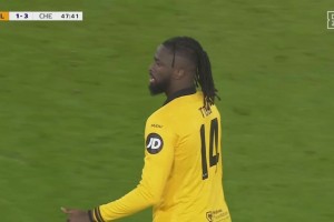 狼隊扳回一城！黃喜燦助攻阿洛科達爾破門！