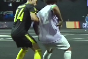 太秀了??！馬塞洛在國王聯(lián)賽背身穿襠過人