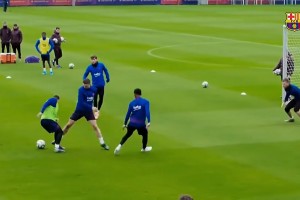 五人制球場(chǎng)上的梅西就是無(wú)敵的存在