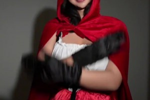 快生了吧？??張曼源曬手勢舞視頻：胖的我扭兩下都?xì)獯跤? >
                                        </div>
                                    </div>
                                                                        <div   id=