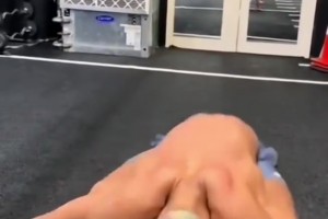 文班亞馬劈叉那一刻真的驚呆了，這可是和姚明一樣高的人啊