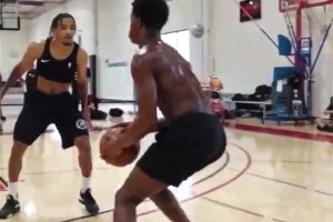 勵(lì)志超巨潛質(zhì)！76人探花VJ-埃奇庫姆單打混剪！球風(fēng)很成熟！