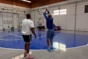 神射手老當益壯！60歲的雷吉·米勒三分球輕松十連中??