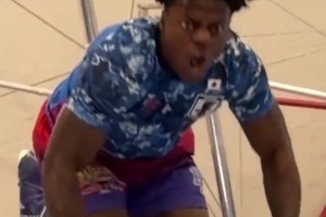 舉啞鈴后空翻！甲亢哥這身體素質(zhì)真牛啊??