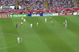 恐怖！06年世界杯小羅，卡洛斯，小儒尼尼奧三個人搶罰任意球！