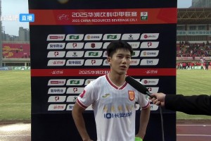 向余望：重慶！中超回來了??！哦不對，中超！重慶回來了！