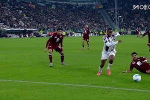 錯失良機(jī)！伊爾迪茲送妙傳！戴維前插打門被撲出！