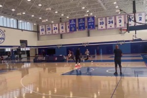 保羅·喬治和賈里德·麥凱恩一起進行了全場跑動接球三分訓(xùn)練...