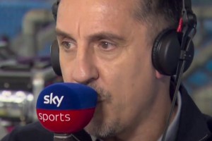 韋格霍斯特進(jìn)球被判無(wú)效后，烏德勒支的隊(duì)醫(yī)嘲笑其慶祝動(dòng)作