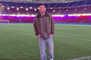 淚目！梅西曬照重返諾坎普：“但愿有天能歸來(lái)”