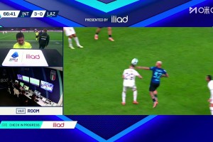 進(jìn)球取消！澤林斯基遠(yuǎn)射破門(mén)！主裁查看VAR判罰迪馬爾科手球！