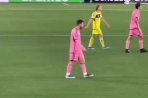 光速打臉！直拍：納什維爾球迷高喊羅納爾多，梅西瞬間遠(yuǎn)射進(jìn)球！