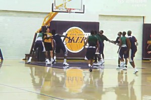 瓜迪奧拉這腳停球，自然也是優(yōu)雅至極