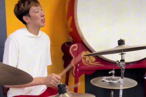 誰還沒點(diǎn)愛好，籃球打的不錯(cuò)~