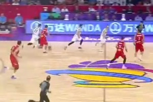 橫掃歐洲！當(dāng)年初出茅廬的東契奇是這么打球的！突破太犀利了吧！