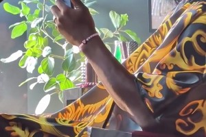 哈哈哈哈哈，巴特勒這發(fā)型絕了~