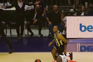 楊毅：快船重建方案 拿小卡去換詹姆斯 詹可在LA繼續(xù)退役巡演