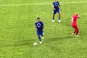 小羅在慈善賽上又是降維打擊！精靈老了還是精靈！