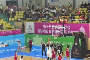 完完全全的降維打擊！張子宇參加全運(yùn)U18女籃，別的隊(duì)還咋玩？