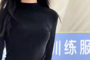 美娜此前體驗(yàn)花樣滑冰，是不是東北女生天生都會(huì)滑啊??