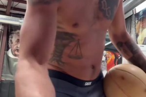 他需要上場！隊記：楊瀚森暫時還沒有能力為球隊勝利做出貢獻(xiàn)！