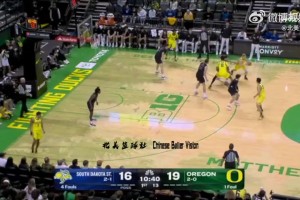 林葳持球突破對(duì)手上籃命中，打進(jìn)NCAA生涯首記運(yùn)動(dòng)戰(zhàn)進(jìn)球！