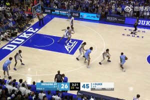 明年狀元熱門！卡梅隆-布澤爾居然來了一個搶斷后暴扣！