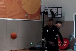 看平常心和威姆斯單挑，可以感受到網(wǎng)紅街球手和職業(yè)之間的差距了