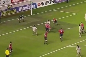 梅西干啥我干啥??！安哥拉球員防守梅西