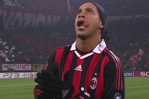 滿滿都是回憶！小羅在米蘭時(shí)期面對(duì)曼聯(lián)的瞬間