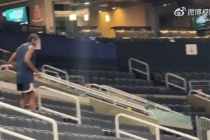 小卡今天在TD北岸花園球館進(jìn)行大量爬樓梯訓(xùn)練，看來快復(fù)出了