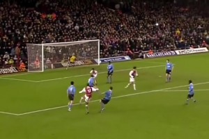 誰(shuí)是你的足球初戀？03/04賽季的英超最佳進(jìn)球合集！