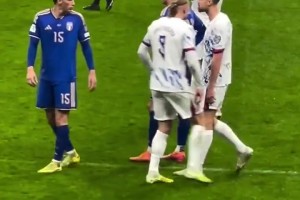 你再摸一下試試??！哈蘭德被揪小辮子后怒指對手