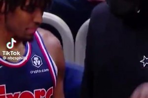 今天39分手刃登哥！哈登在76人時(shí)期，沒少指導(dǎo)馬克西啊