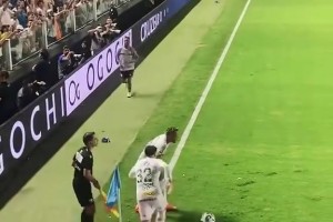 怎么內(nèi)馬爾的彩虹過(guò)人跟我一樣，看到他第二下都沒(méi)做出來(lái)有點(diǎn)難受